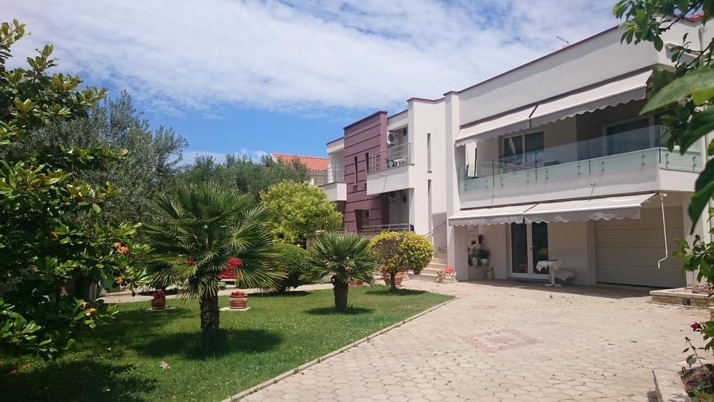 Apartmani Ukalovic Задар Экстерьер фото