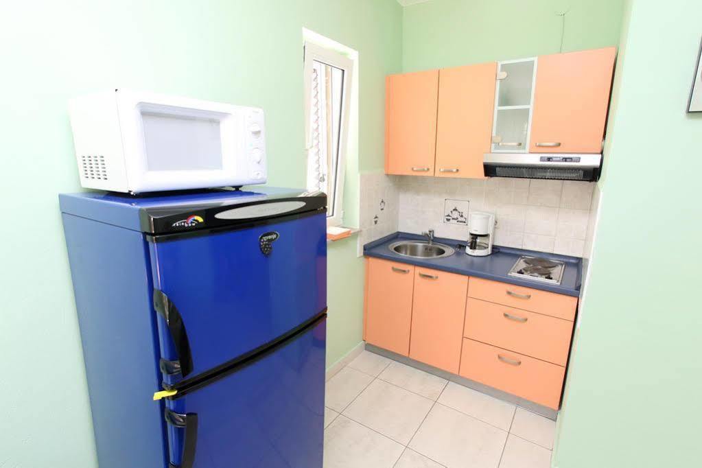 Apartmani Ukalovic Задар Экстерьер фото